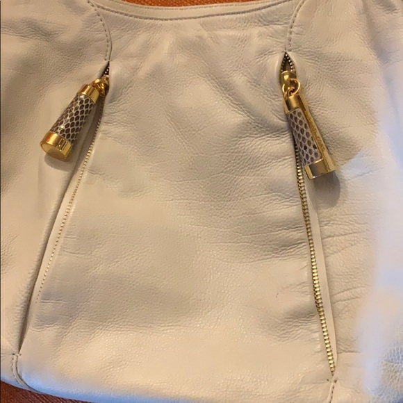 Michael Kors Tonne Hobo Bag - Picture 10 of 11